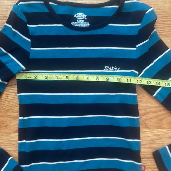 Dickies Medium Long Sleeve Top - Picture 2 of 6